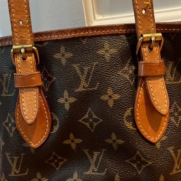 Authentic Vintage Louis Vuitton Petit Bucket Bag - Picture 5 of 17